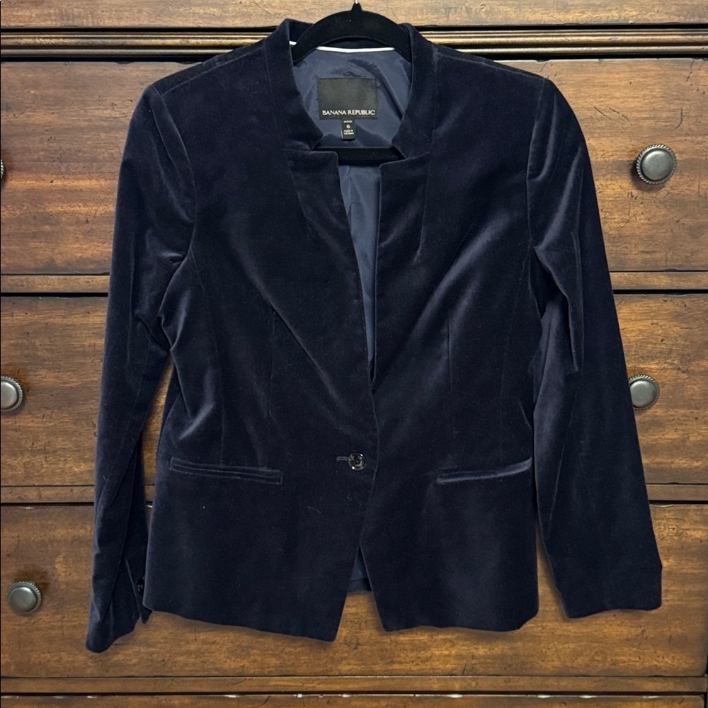 Blazer - Picture 2 of 3